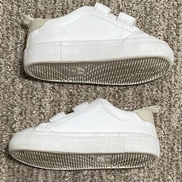 Unisex Toddler White Low-Profile Sneakers – Velcro Closure - Size‎ 11 - Picture 5 of 8